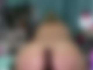 -R-A-R-E-'s Live Sex Cam Show