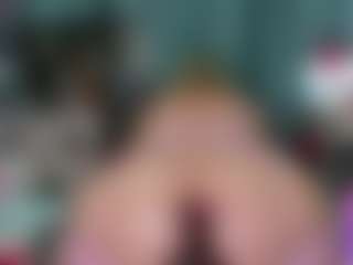 -R-A-R-E-'s Live Sex Cam Show