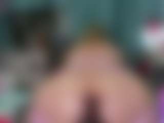 -R-A-R-E-'s Live Sex Cam Show