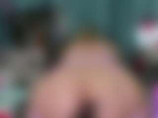 -R-A-R-E-'s Live Sex Cam Show