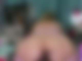 -R-A-R-E-'s Live Sex Cam Show