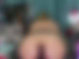Live cam show with -R-A-R-E- - Blonde Hair Middle Aged on Free Soda