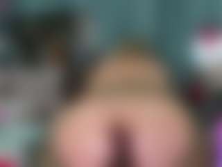 -R-A-R-E-'s Live Sex Cam Show