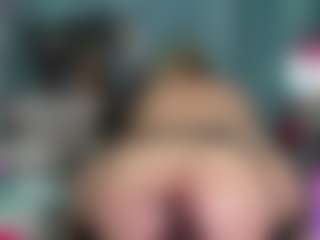 -R-A-R-E-'s Live Sex Cam Show