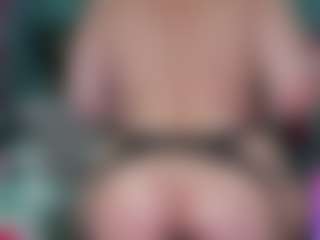 -R-A-R-E-'s Live Sex Cam Show
