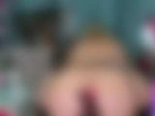 -R-A-R-E-'s Live Sex Cam Show