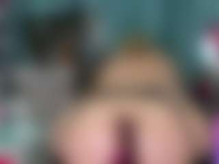 -R-A-R-E-'s Live Sex Cam Show