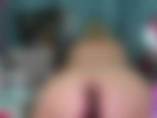 -R-A-R-E-'s Live Sex Cam Show