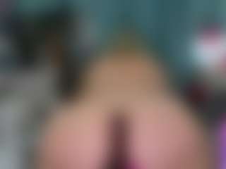 -R-A-R-E-'s Live Sex Cam Show