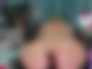Live cam show with -R-A-R-E- - Shake on Dare Cams
