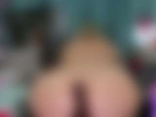 Live cam show with -R-A-R-E- - Lush MILF on TottyGirls