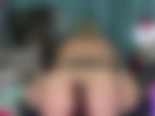 -R-A-R-E-'s Live Sex Cam Show