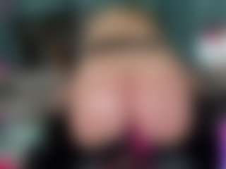 Live cam show with -R-A-R-E- - Foot Fetish on CamwithHer