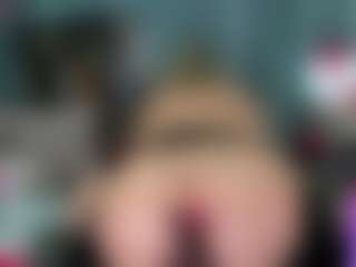 -R-A-R-E-'s Live Sex Cam Show