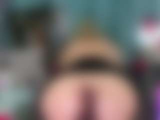 -R-A-R-E- MILF webcam performer live streaming