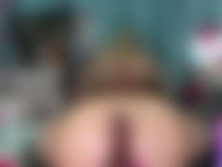 -R-A-R-E- MILF webcam performer live streaming