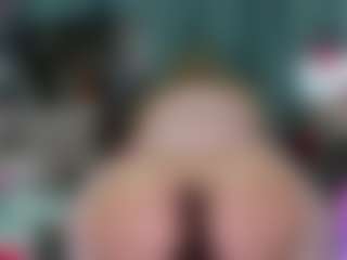 -R-A-R-E-'s Live Sex Cam Show