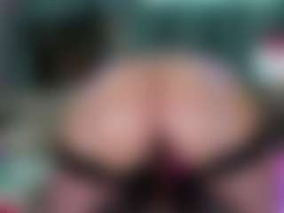 Live cam show with -R-A-R-E- - Public Mature on testsause.com