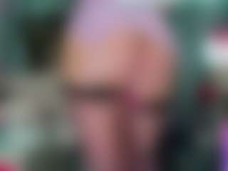-R-A-R-E-'s Live Sex Cam Show