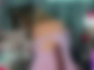 -R-A-R-E- MILF webcam performer live streaming