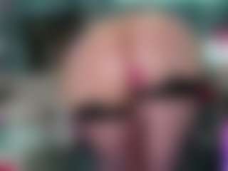-R-A-R-E-'s Live Sex Cam Show