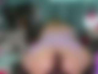 -R-A-R-E-'s Live Sex Cam Show