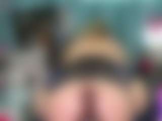 -R-A-R-E-'s Live Sex Cam Show