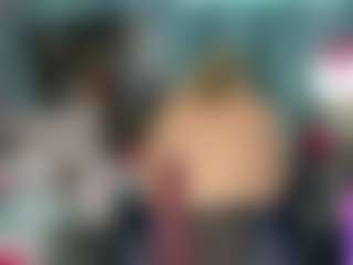 -R-A-R-E-'s Live Sex Cam Show