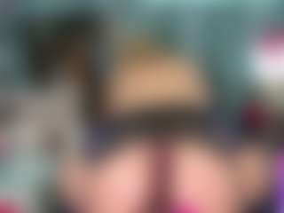 -R-A-R-E-'s Live Sex Cam Show