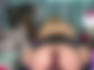 -R-A-R-E-'s Live Sex Cam Show