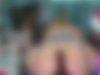 -R-A-R-E-'s Live Sex Cam Show