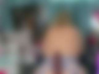 -R-A-R-E-'s Live Sex Cam Show