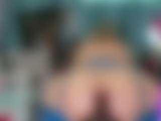 -R-A-R-E-'s Live Sex Cam Show