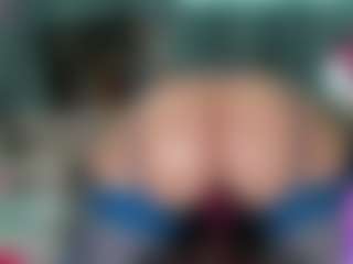 -R-A-R-E-'s Live Sex Cam Show