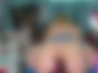 -R-A-R-E-'s Live Sex Cam Show