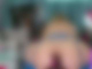 -R-A-R-E-'s Live Sex Cam Show