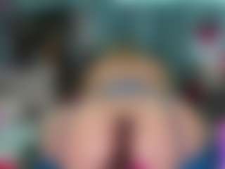 Live cam show with -R-A-R-E- - Tease on Milfs Live