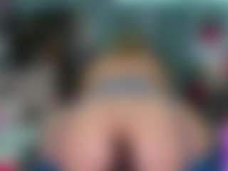 -R-A-R-E-'s Live Sex Cam Show