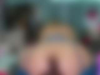 -R-A-R-E-'s Live Sex Cam Show