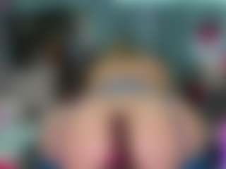 -R-A-R-E-'s Live Sex Cam Show