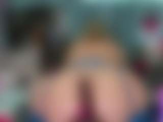 -R-A-R-E-'s Live Sex Cam Show