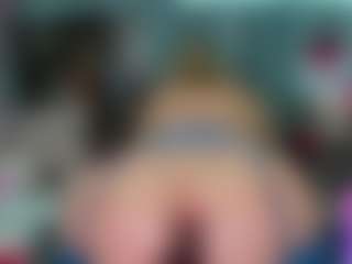 -R-A-R-E-'s Live Sex Cam Show