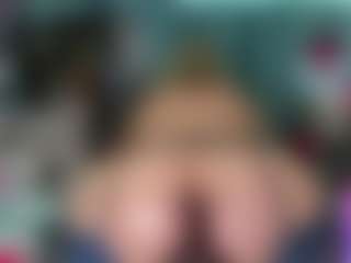 Live cam show with -R-A-R-E- - Toys MILF on liverealitysex.com