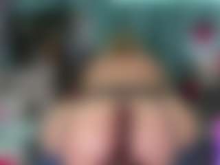 -R-A-R-E-'s Live Sex Cam Show