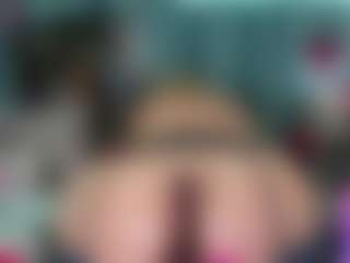 -R-A-R-E-'s Live Sex Cam Show