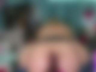 -R-A-R-E-'s Live Sex Cam Show