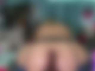 -R-A-R-E- MILF webcam performer live streaming