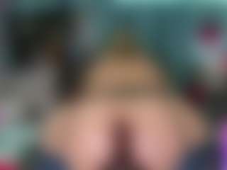 -R-A-R-E-'s Live Sex Cam Show