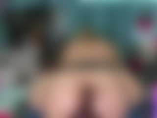 -R-A-R-E-'s Live Sex Cam Show
