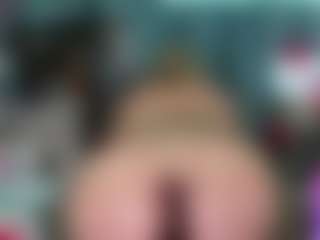 Live cam show with -R-A-R-E- - Queen on Hubzter Live